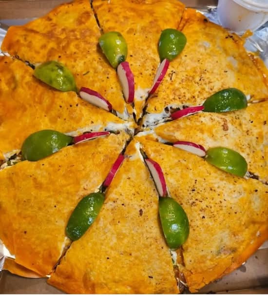 Pizza Birria