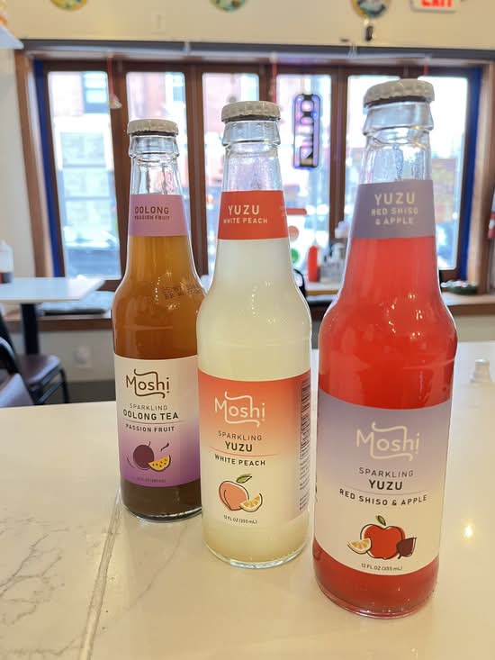 Moshi Sparkling (Glass Bottle)