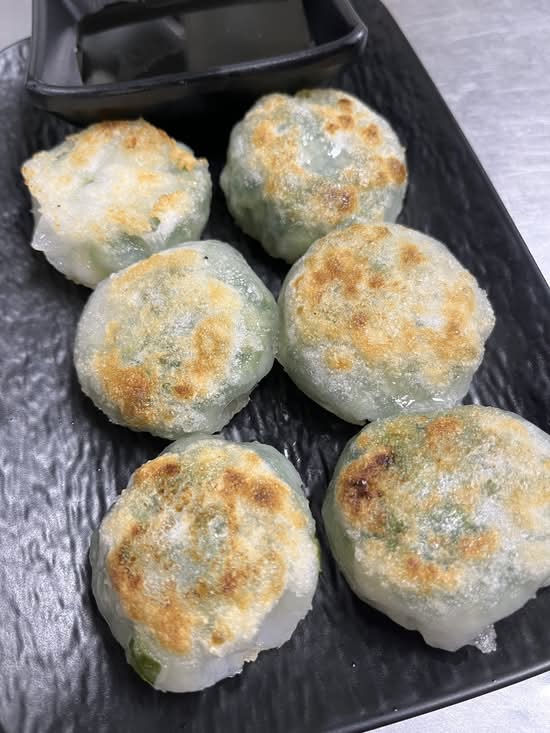 Chive Shrimp Dumplings (6pcs)