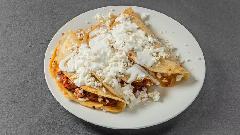 Quesadillas De Pollo/ Chicken