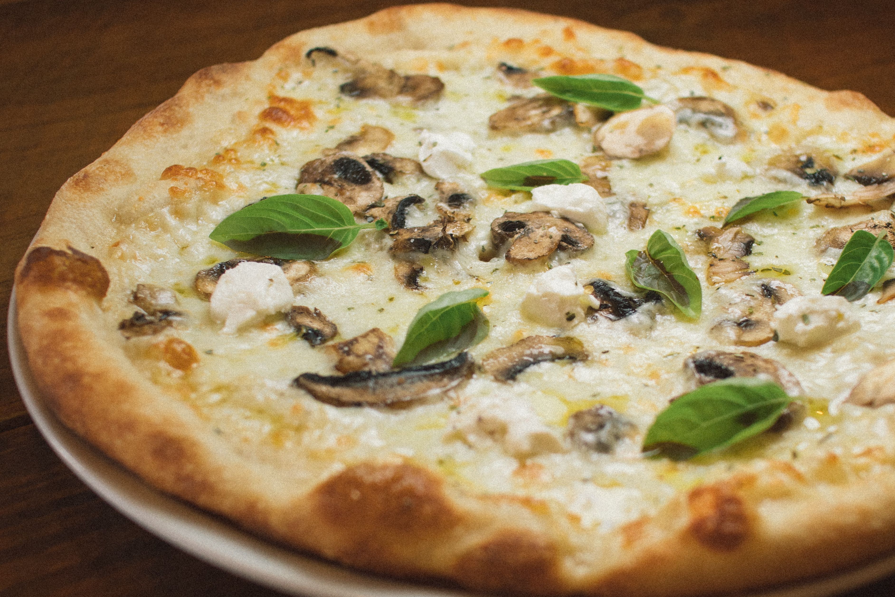 White Truffle & Goat Cheese Pizza 18 Inch