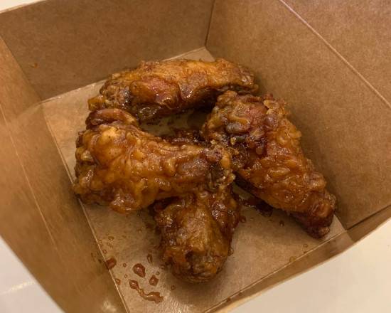 Crispy Garlic Jumbo Wings (4 pcs)